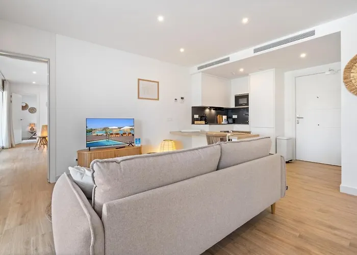 Al4-2006 - - Alcazaba Lagoon Estepona