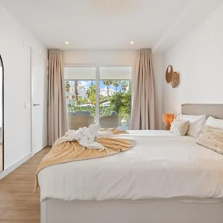 Al4-2006 - - Alcazaba Lagoon Эстепона